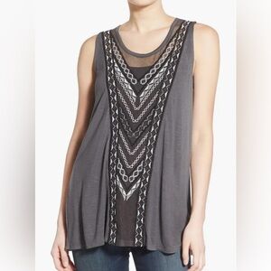 Sun & Shadow Women’s Embroidered‎ Front Mesh Inset Keyhole Back Tank Size Medium